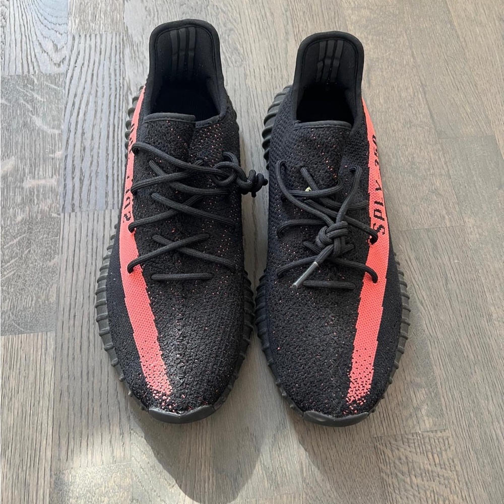 Mens Yeezy sneakers